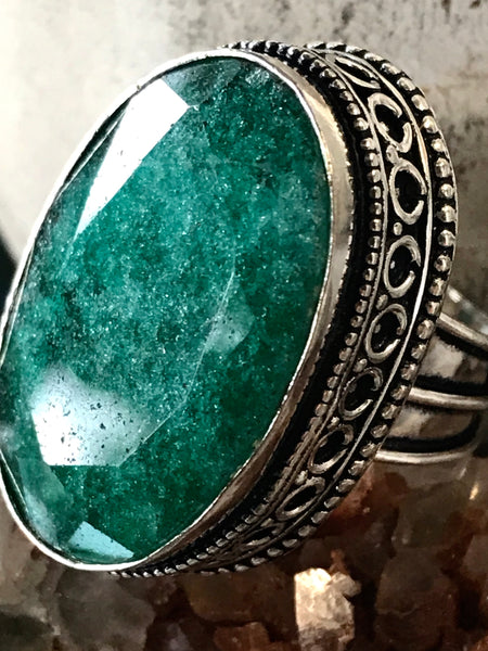 Emerald Natural Genuine Faceted Gemstone .925 Sterling Silver Ring (Size: 7)